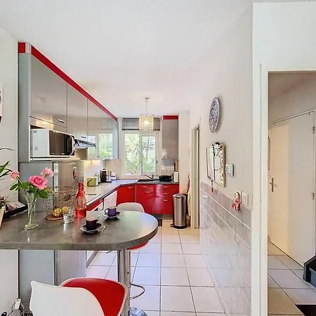 Villa Charmante 4 Pieces Avec Piscine, Terrasse Et Parking Prive A - Proche Plages - Fr-1-770-33 *